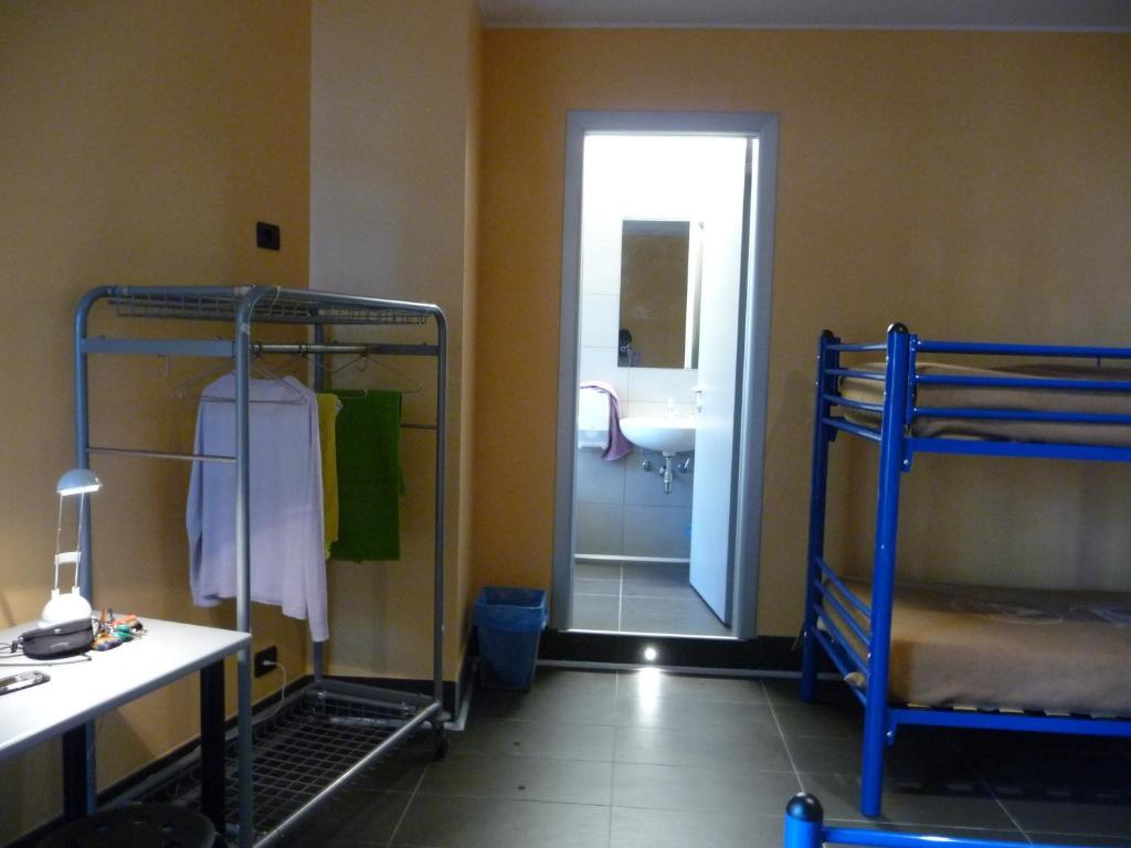 Ostello Aig Piero Rotta Milão Quarto foto